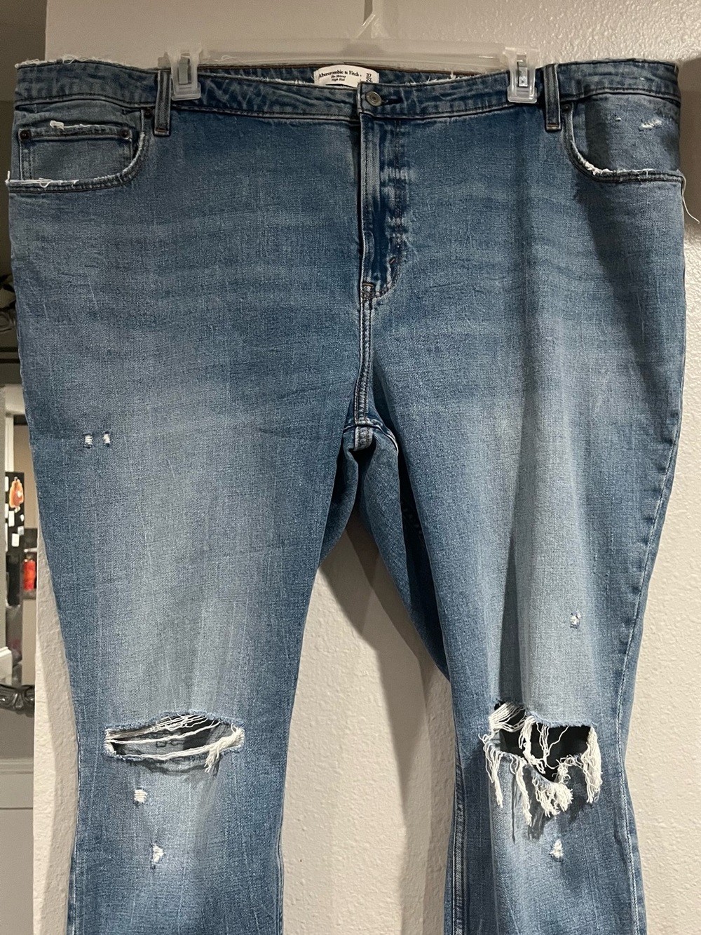 Women’s Abercrombie & Fitch Distressed Blue Denim Jeans